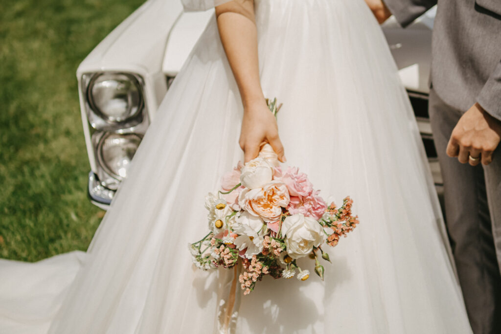 spring wedding flowers